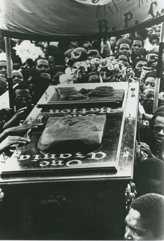 Steve Biko's funeral: the coffin carried in procession. 25 September 1977. Photographer unknown. Archived as SAHA collection AL2547_8.2.2