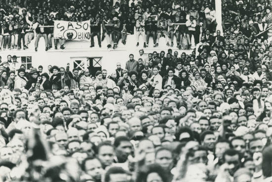 20 000 people gathered to mourn the death of Steve Biko. 25 September 1977. Photographer unknown. Archived as SAHA collection AL2547_8.2.4