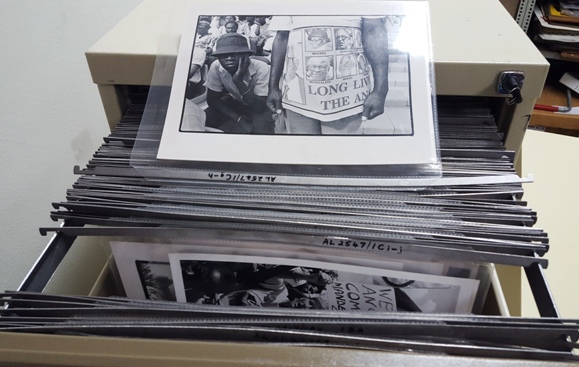 Photograph storage Photograph storage