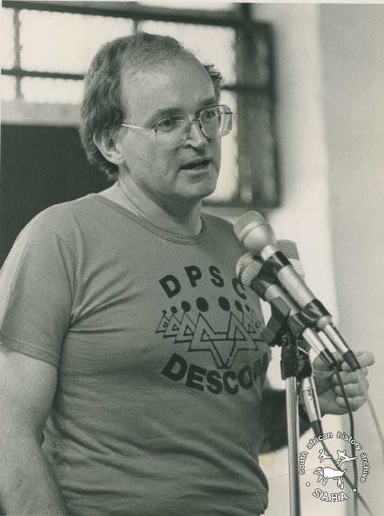 David Webster addressing a gathering on National Detainees Day, 1987. Photographer: Eric Miller. Archived as SAHA collection AL2547_16.2.65 David Webster addressing a gathering on National Detainees Day, 1987. Photographer: Eric Miller. Archived as SAHA collection AL2547_16.2.65
